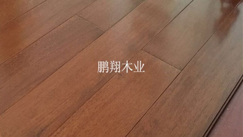 复合地板代理加盟，你需要注意哪些关键点？**
